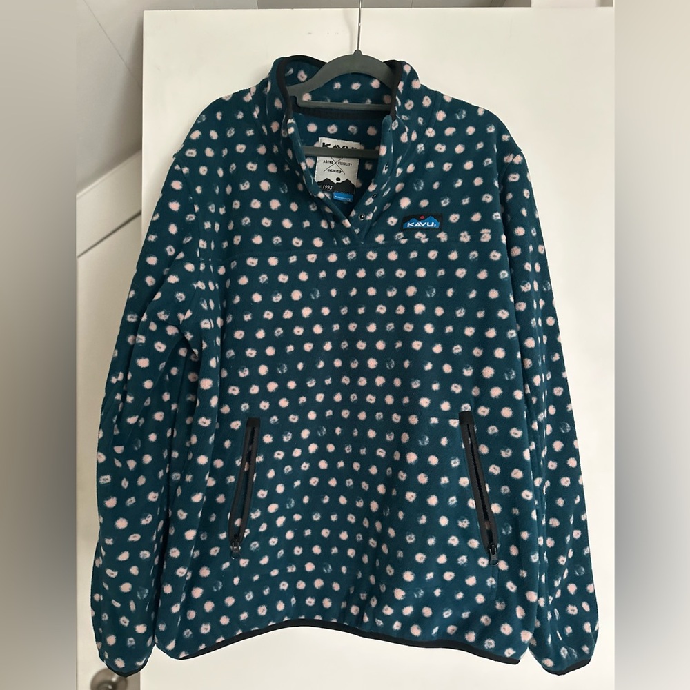 Kavu Cavanaugh Polka Dot Fleece Pullover (pinerose dots)
